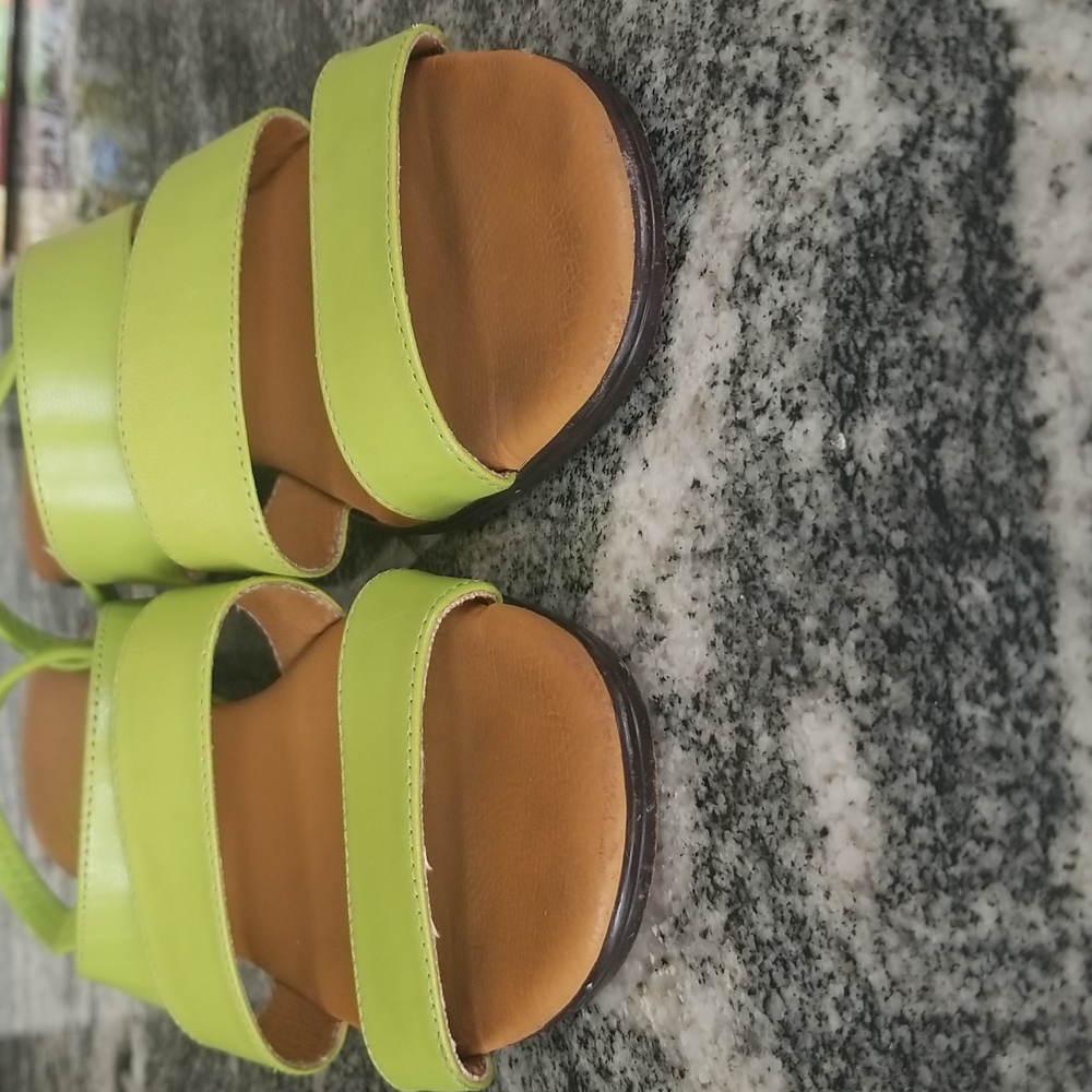 (6) Lime Green Strappy Low Heel Leather Upper Sandals Summer Vacation - Picture 10 of 12